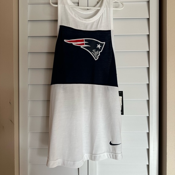 Patriots NFL racerback women’s tank. NWT. Size small - Picture 2 of 7